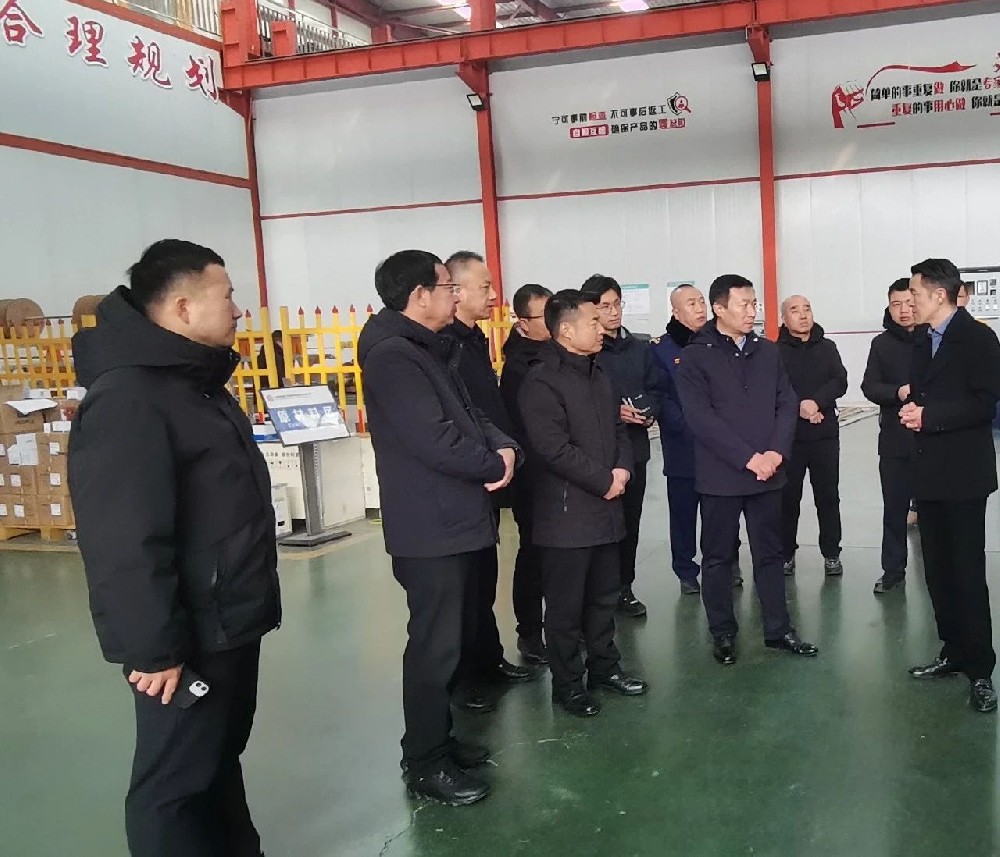 清徐縣委副書記、縣長李福貴等一行領(lǐng)導(dǎo)蒞臨我公司調(diào)研指導(dǎo)